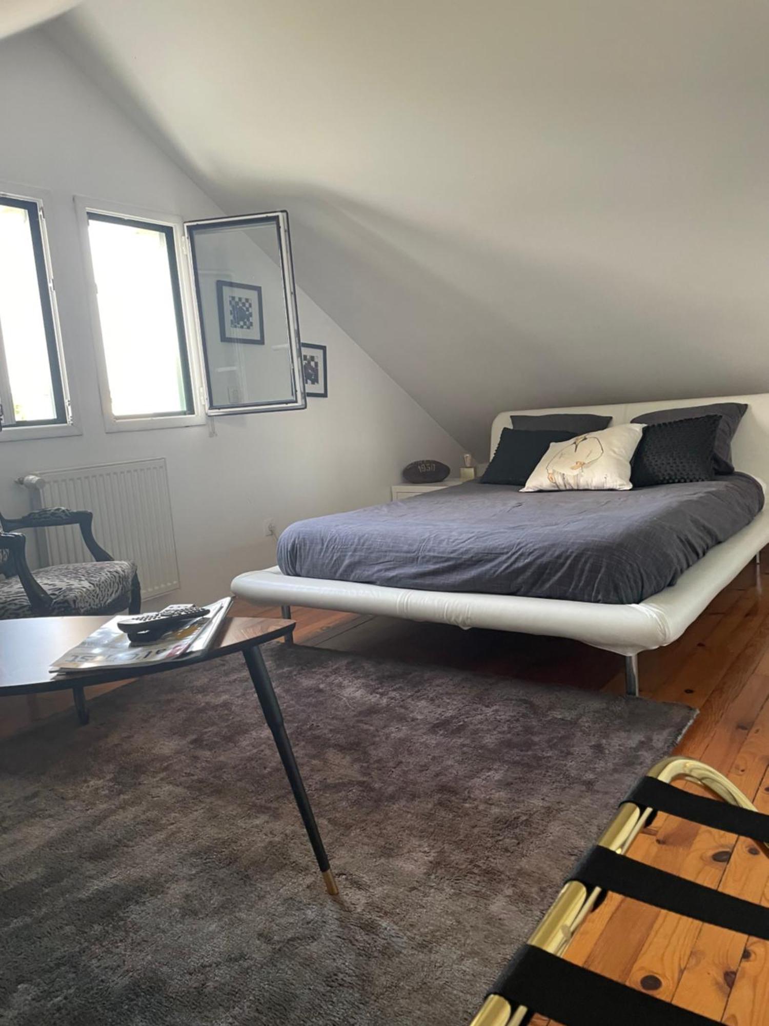 Chambre Hotes Nichee Sous Les Toits Rennes Bagian luar foto